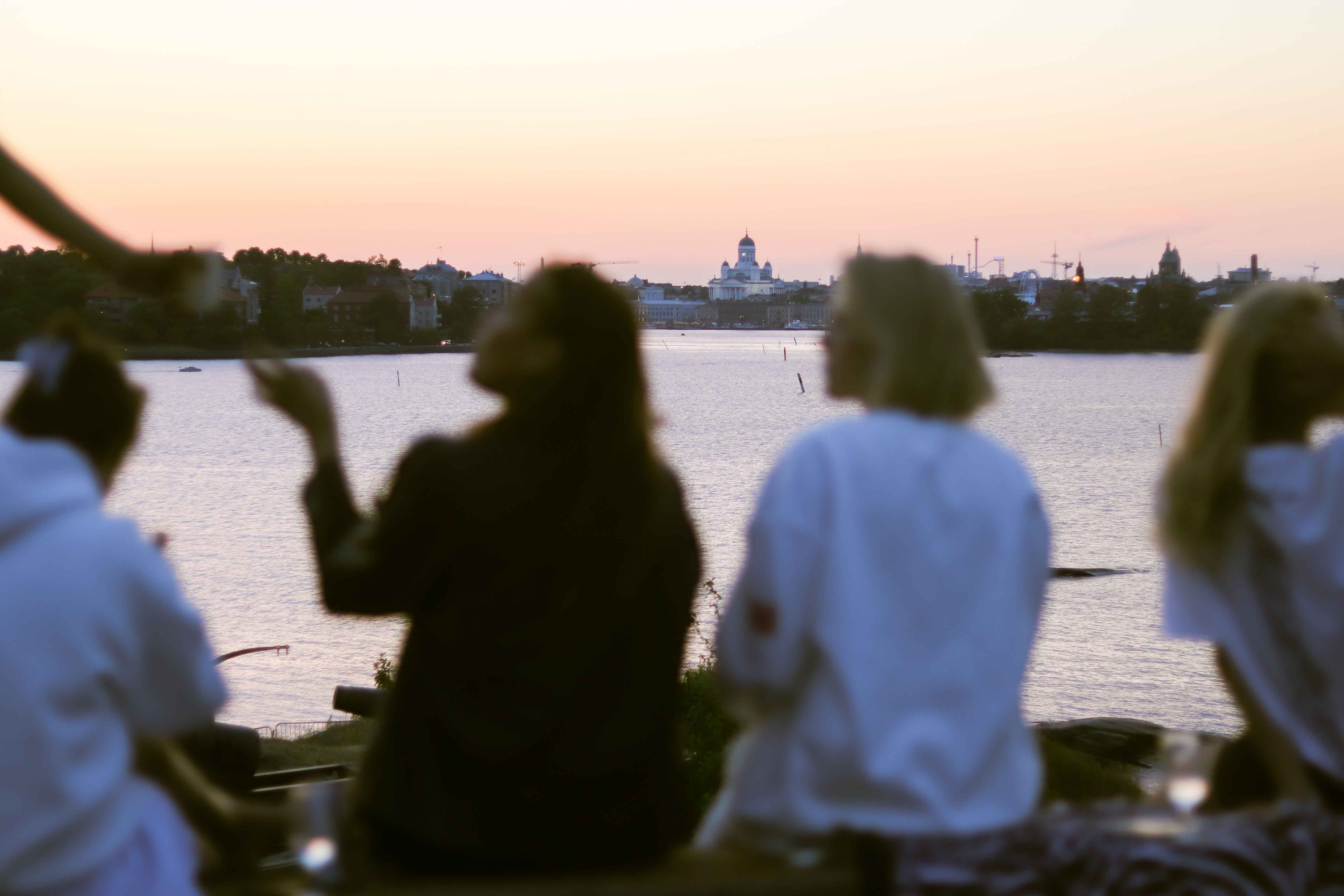 Helsinki_Happiness_Hacks_Sunset_by_Oona_Aittokoski - Oona Aittokoski