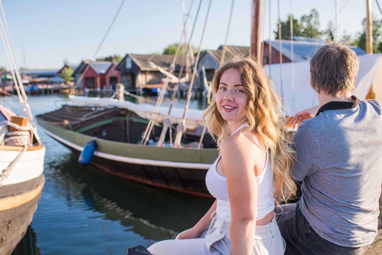 People enjoying their time in a Marina in the Åland archipelago
