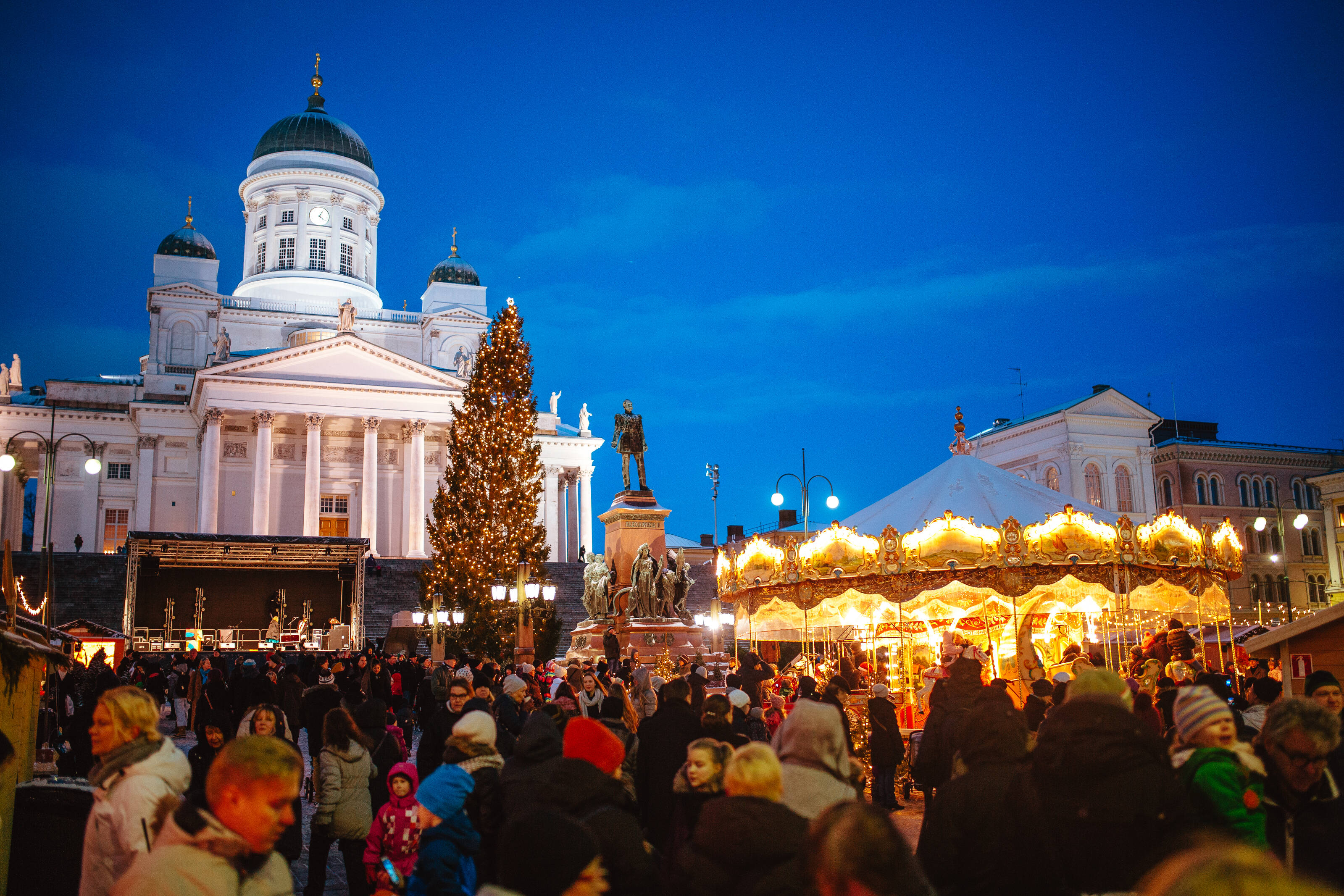 Christmas market at the front of the Senate square in Helsinki