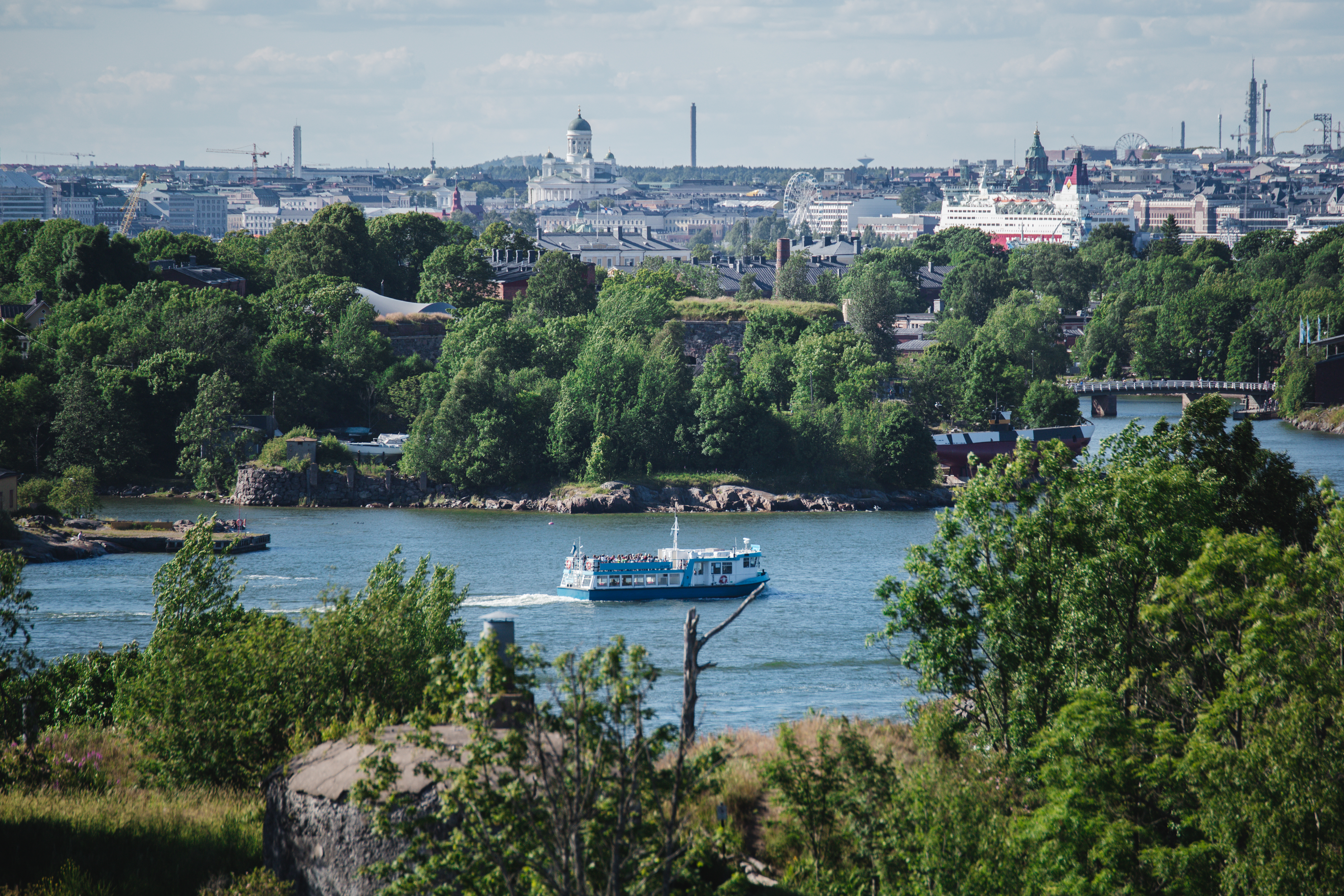 Helsinki_Islands_08_Vallisaari_city view_ferry - Julia Kivelä