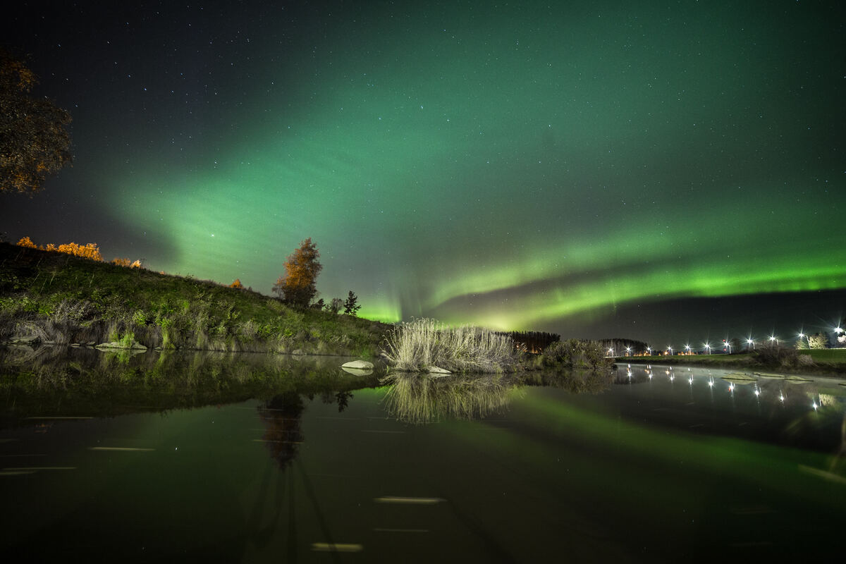 Arctic_Guesthouse_Igloos_JariRomppainen_Northern_lights_autumn